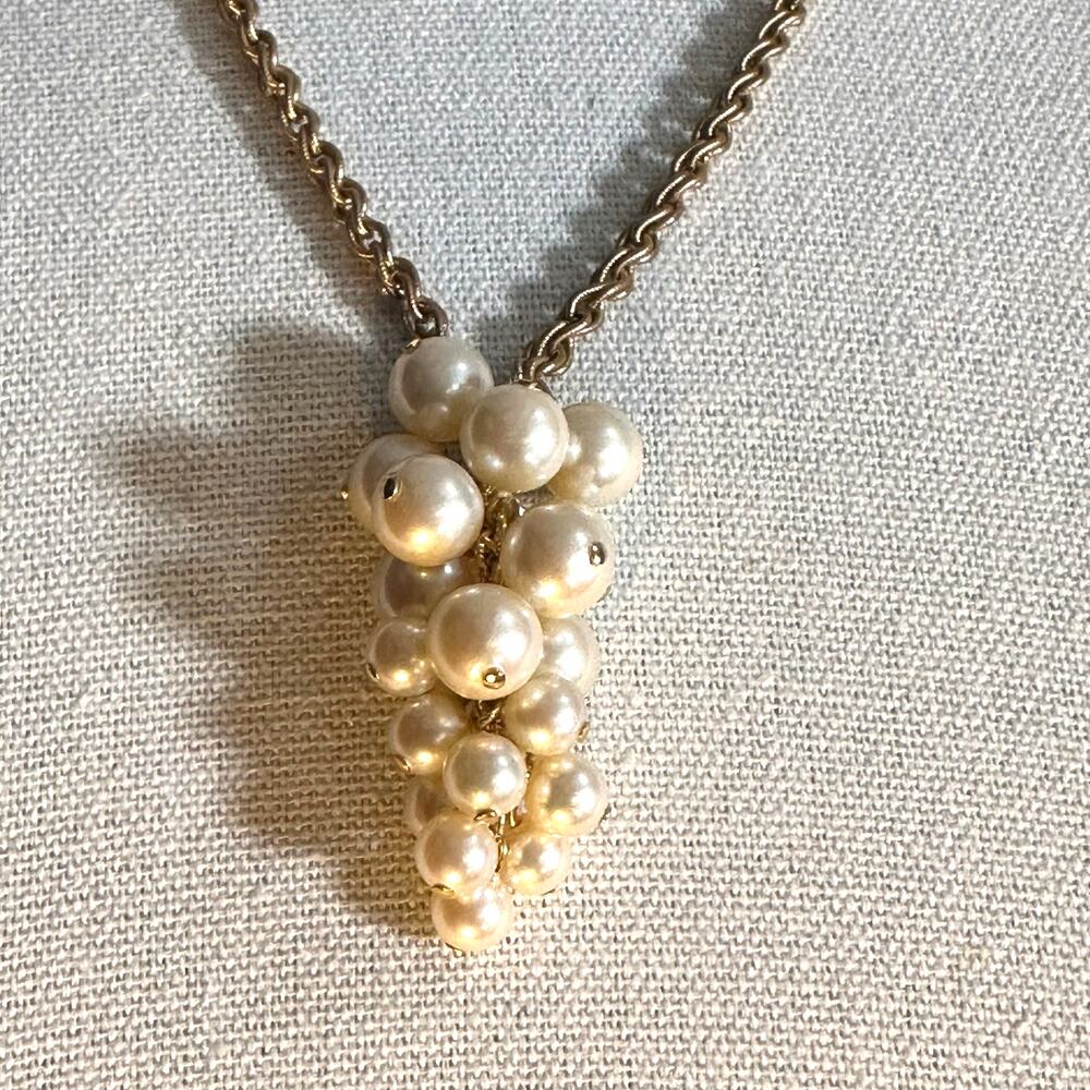 Marvella Cluster Pearl Pendant Necklace Classic Vintage Retro Jewelry gold chain